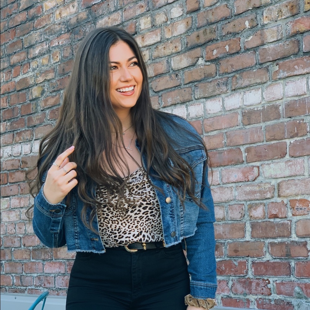 Meet your Posher, Talya